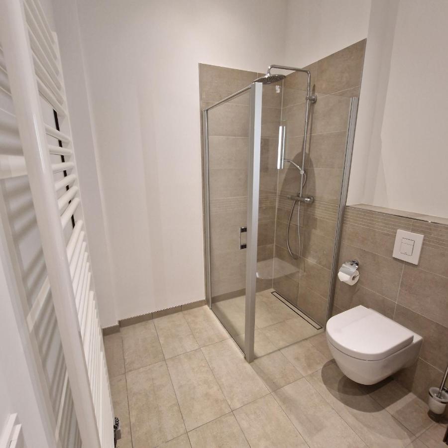 Apartment Mit Parkblick & Massagestuhl Лайпциг Екстериор снимка